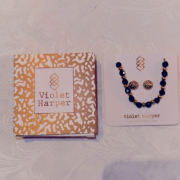 VIOLET HARPER
Morgan Gold Beaded Bracelet + Earrings Set..NEW in Box - Picture 6 of 9